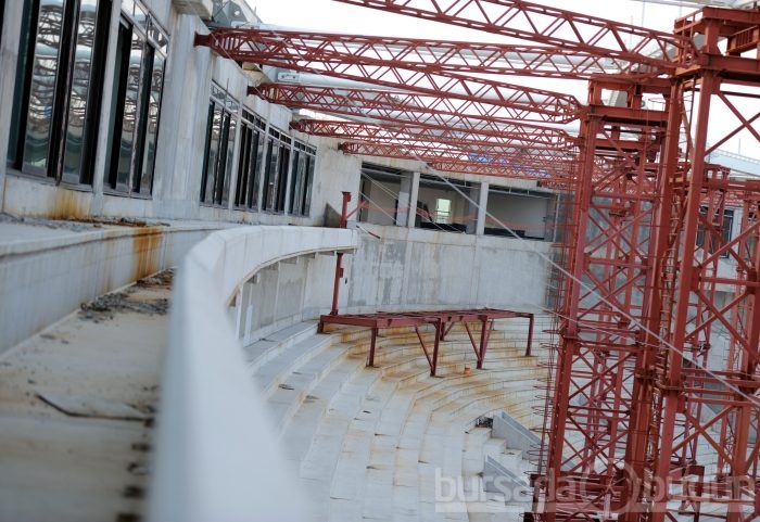 Timsah Arena hızla yükseliyor