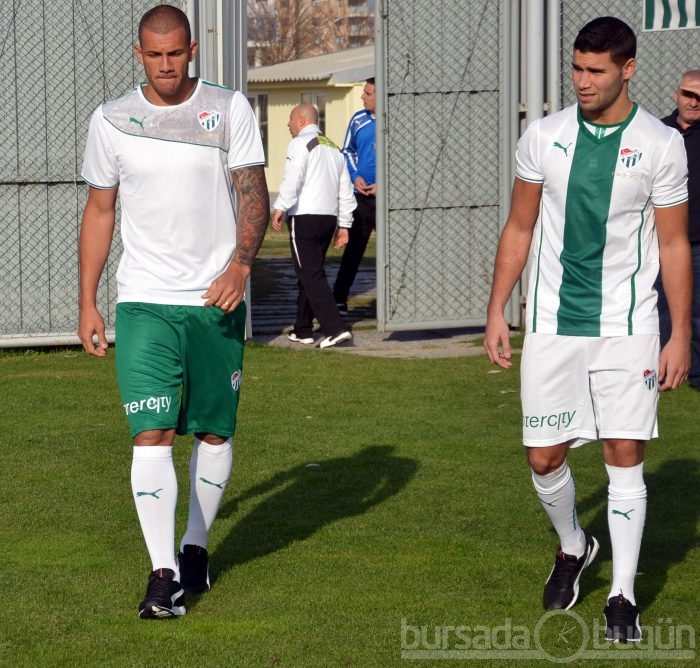 Bursaspor'un yeni transferleri Fernandao ve Oğuzhan