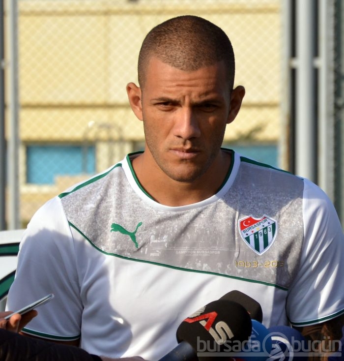 Bursaspor'un yeni transferleri Fernandao ve Oğuzhan