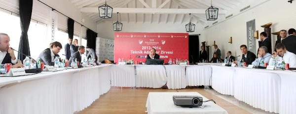 Teknik direktörler zirvesi Antalya'da başladı