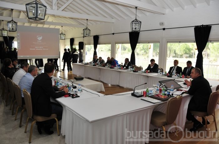 Teknik direktörler zirvesi Antalya'da başladı