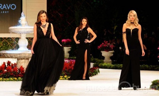 Miranda Kerr Antalya'yı salladı...