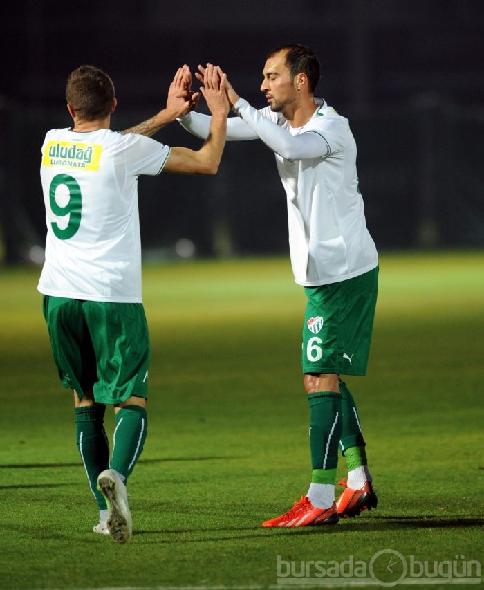 Bursaspor'dan keyifli prova!