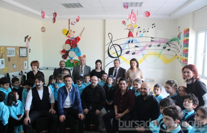 Bursa'da ünlü grup çaldı, öğretmenler bile coştu - ÖZEL HABER