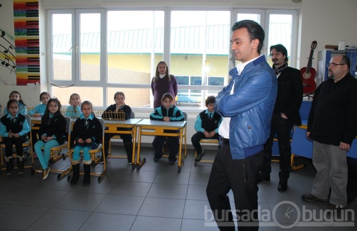 Bursa'da ünlü grup çaldı, öğretmenler bile coştu - ÖZEL HABER