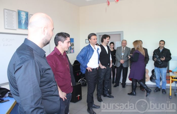 Bursa'da ünlü grup çaldı, öğretmenler bile coştu - ÖZEL HABER
