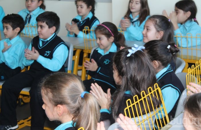 Bursa'da ünlü grup çaldı, öğretmenler bile coştu - ÖZEL HABER