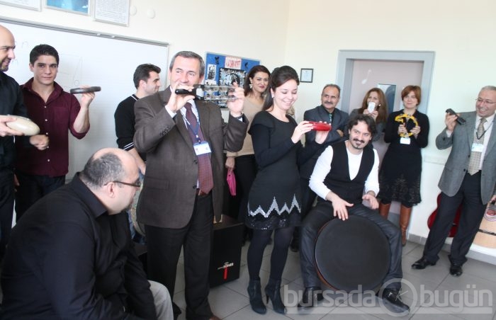 Bursa'da ünlü grup çaldı, öğretmenler bile coştu - ÖZEL HABER