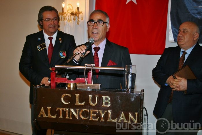 Rotary Meslek Hizmet Ödül töreninde duygusal anlar yaşandı...