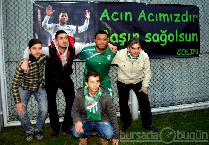 Taraftarlar Daum'u ve futbolcuları bağrına bastı!