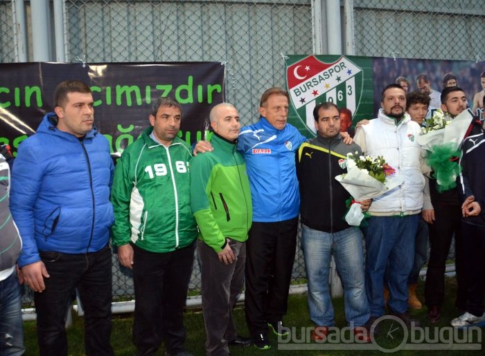 Taraftarlar Daum'u ve futbolcuları bağrına bastı!