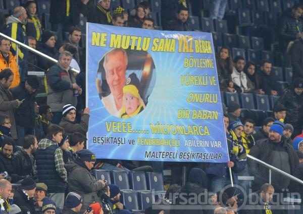 Fenerbahçe tribünlerinde dikkat çeken pankartlar
