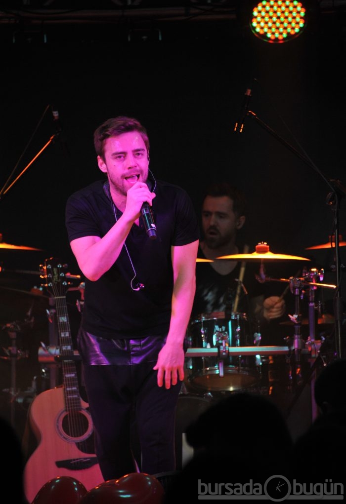 Uludağ'da Hadise ve Murat Dalkılıç rüzgarı esti...