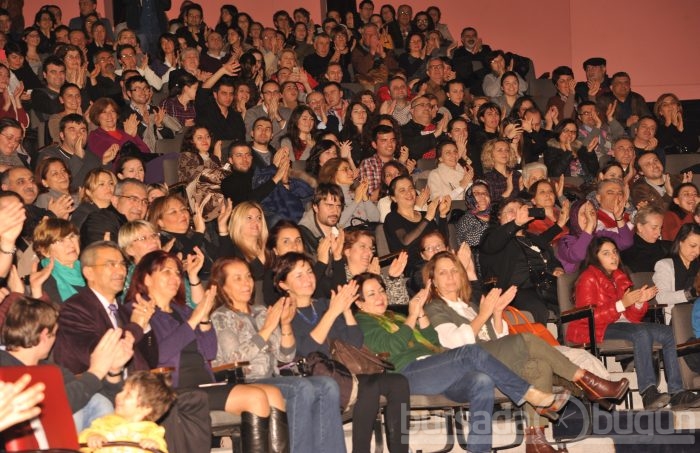 İlhan Şeşen ve Vedat Sakman'dan muhteşem konser...