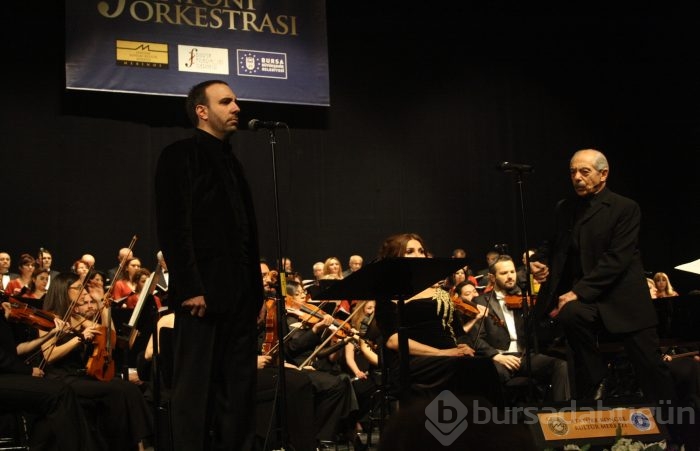 Genco Erkal 'Nazım Oratoryosu' ile Bursa'yı salladı...