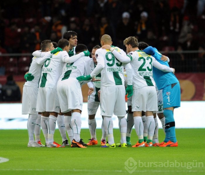Bursaspor İstanbul'da yıkıldı!