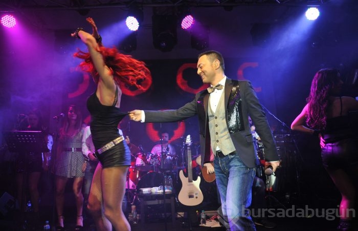 Uludağ'da Serdar Ortaç ve Murat Dalkılıç rüzgarı esti...