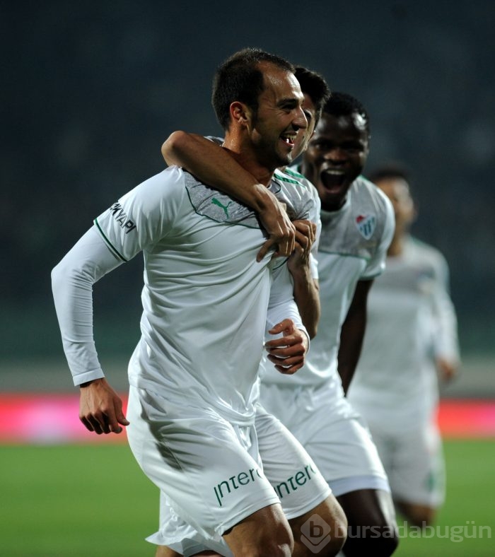 Timsah yarı finalde!