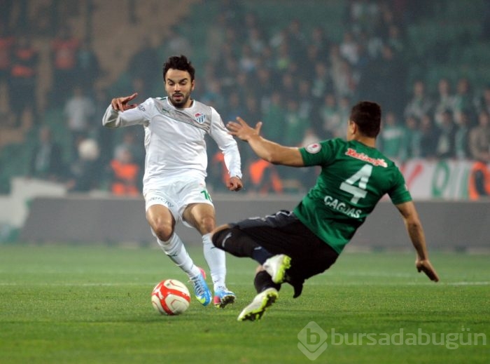 Timsah yarı finalde!