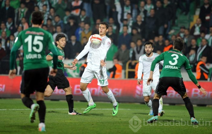 Timsah yarı finalde!