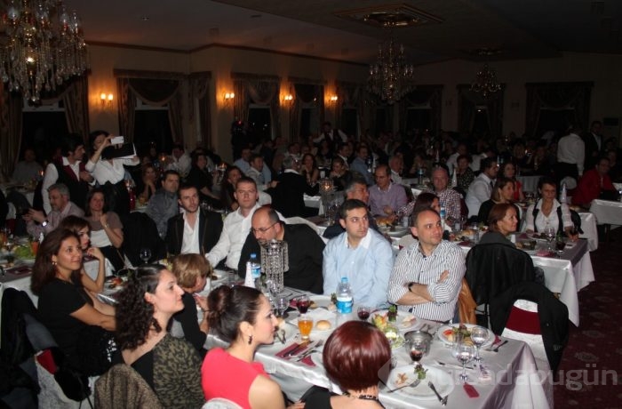 Bursa gecelerinde Sevgililer Günü rüzgarı - ÖZEL HABER