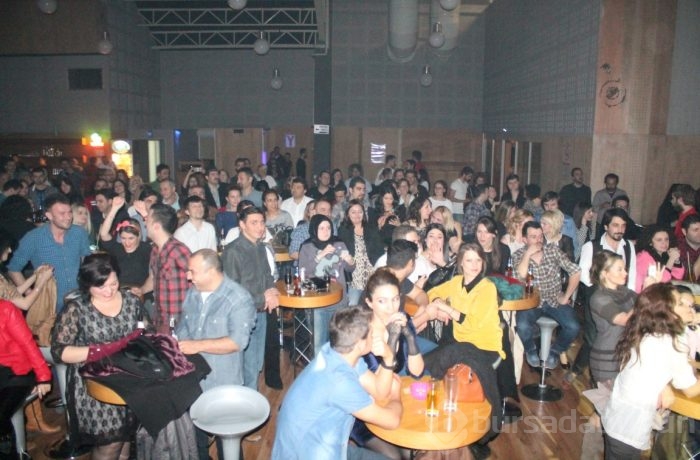 Bursa gecelerinde Sevgililer Günü rüzgarı - ÖZEL HABER