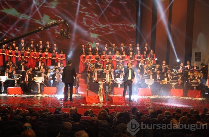 Bursa gecelerinde Sevgililer Günü rüzgarı - ÖZEL HABER