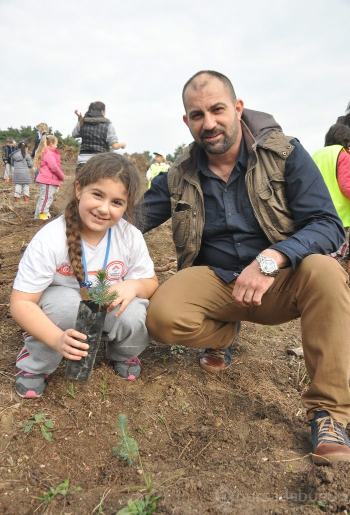 Bahçeşehir Koleji miniklerinin ağaç sevgisi...