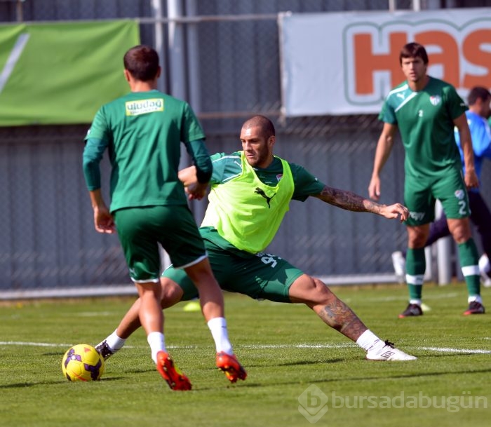Timsah Çaykur Rizespor'a bileniyor