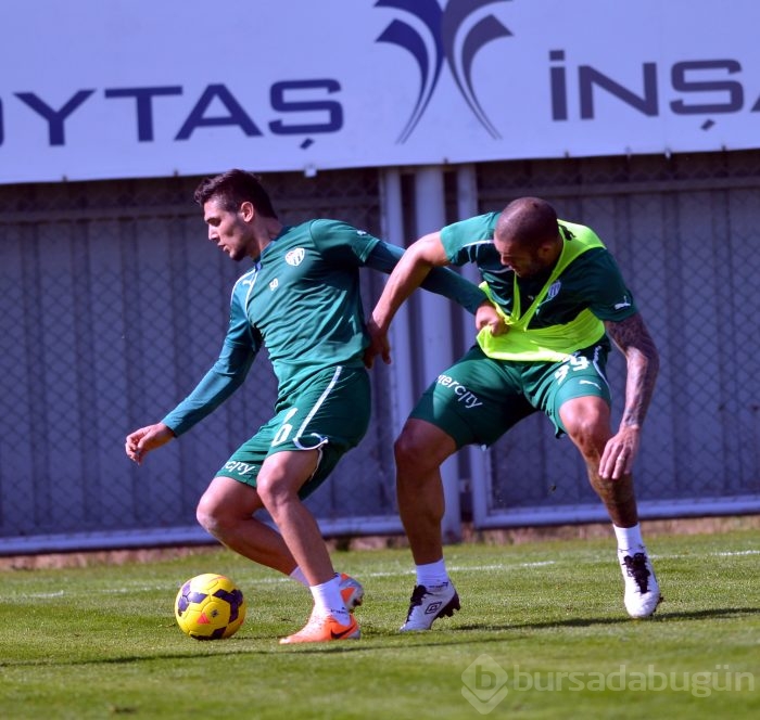 Timsah Çaykur Rizespor'a bileniyor