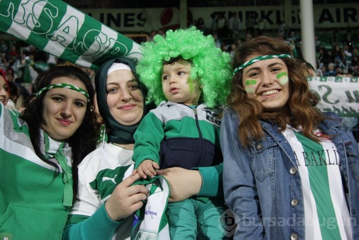 Bayanların ve çocukların Bursaspor aşkı!