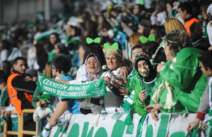 Bayanların ve çocukların Bursaspor aşkı!