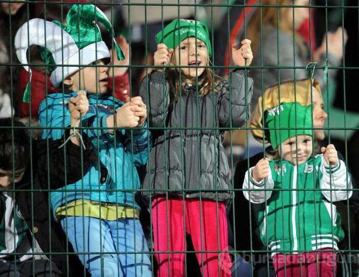 Bayanların ve çocukların Bursaspor aşkı!