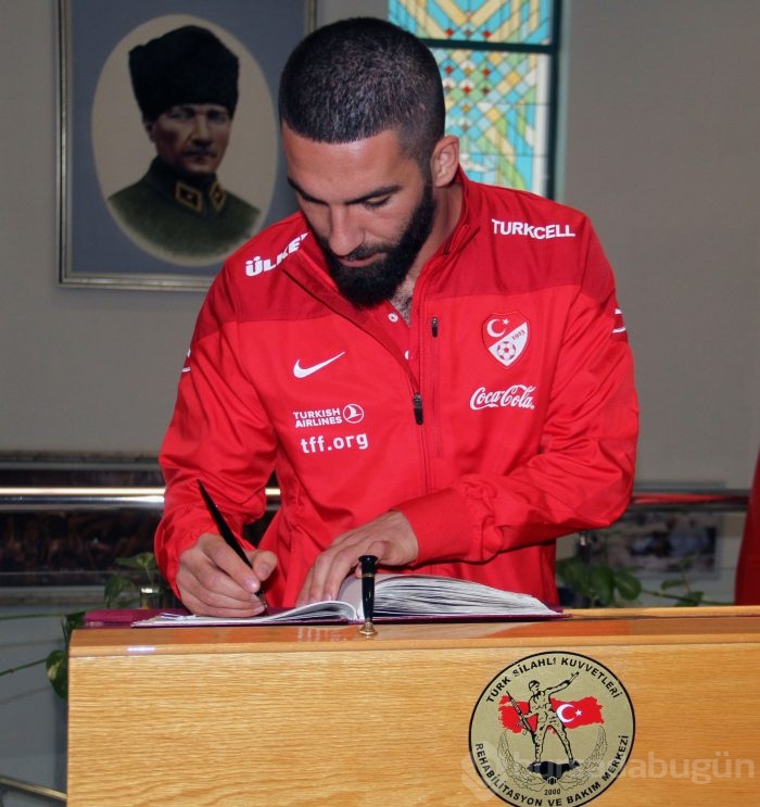 Milli takımdan gazilere moral ziyareti