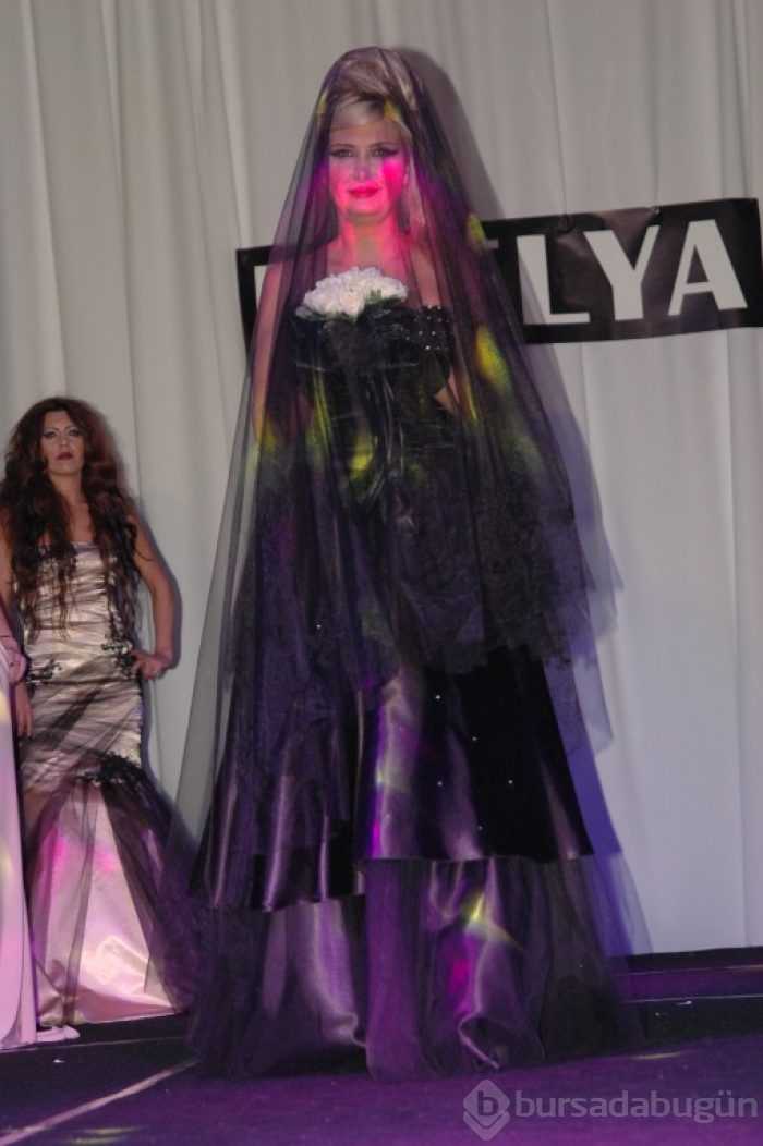 Bursa'da uyuşturucuya karşı nefes kesen defile