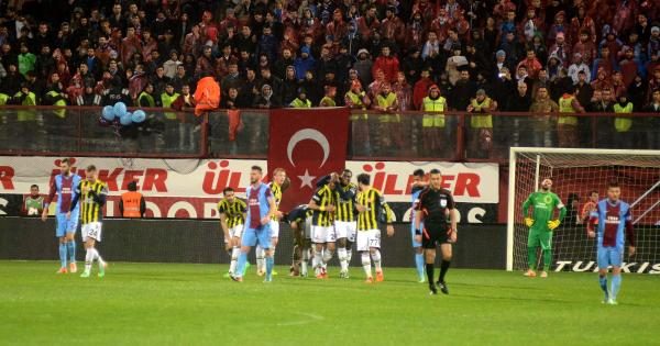 Trabzon'da maç yarıda kaldı!