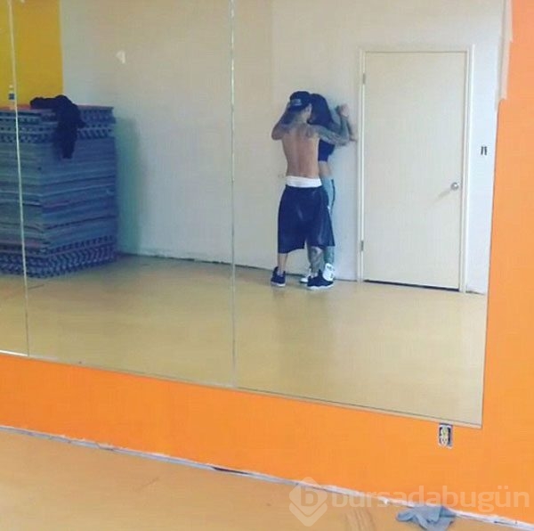 Justin Bieber yine rahat durmadı
