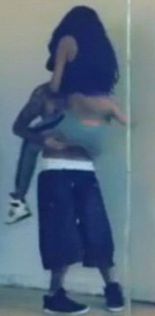 Justin Bieber yine rahat durmadı
