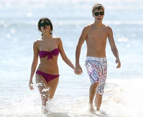 Justin Bieber yine rahat durmadı
