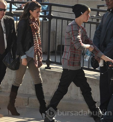 Justin Bieber yine rahat durmadı
