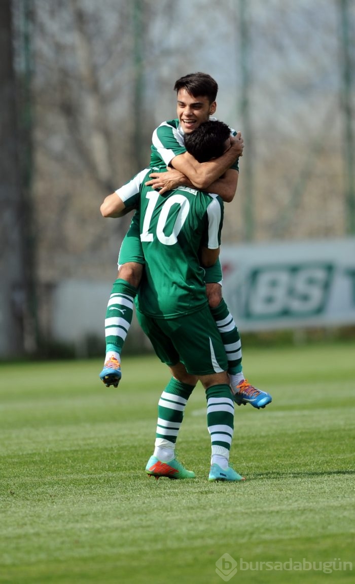 Ozan İpek'in futbol hasreti bitti!