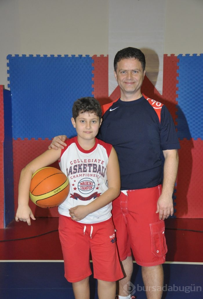 Babalı, oğullu basket maçı...