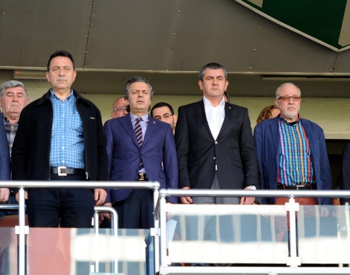 Timsah'ın yüzü bir türlü gülmüyor:1-2
