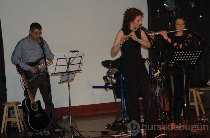 Öğrenci velilerinden müzik resitali