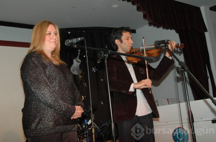 Öğrenci velilerinden müzik resitali