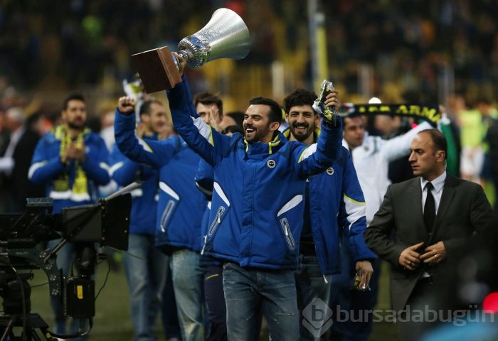 Timsah deplasmanda gülmeyi unuttu!
