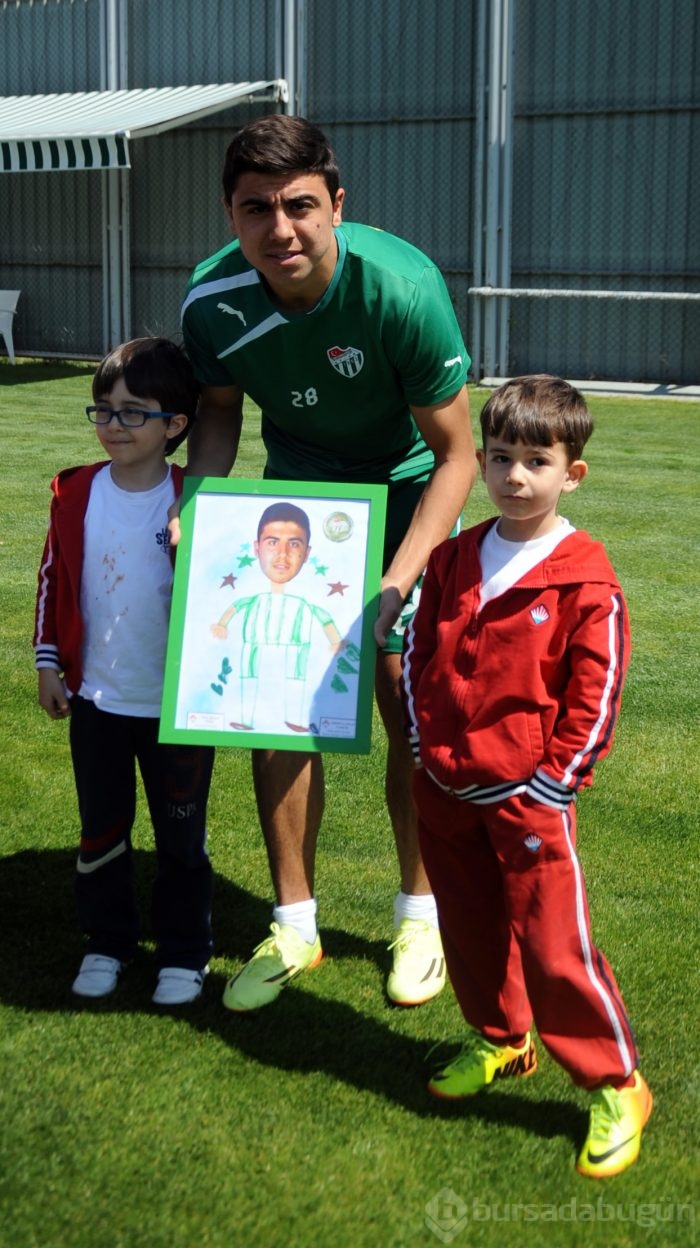 Bursasporlu futbolculara "karikatür" sürprizi!