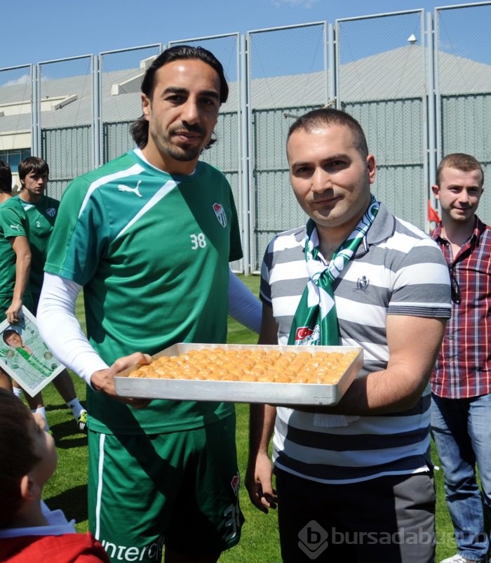Bursasporlu futbolculara "karikatür" sürprizi!