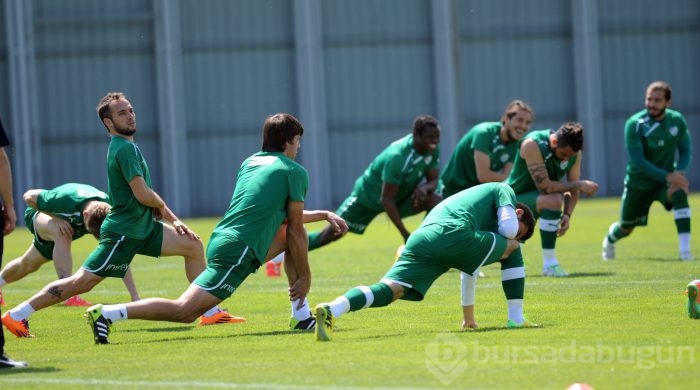 Bursasporlu futbolculara "karikatür" sürprizi!