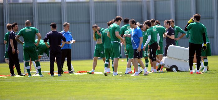 Bursasporlu futbolculara "karikatür" sürprizi!